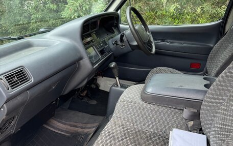 Toyota HiAce H100, 2001 год, 460 000 рублей, 8 фотография