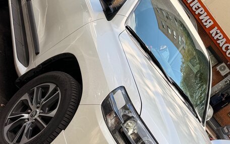 Toyota Land Cruiser 200, 2020 год, 8 300 000 рублей, 3 фотография
