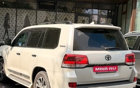 Toyota Land Cruiser 200, 2020 год, 8 300 000 рублей, 2 фотография
