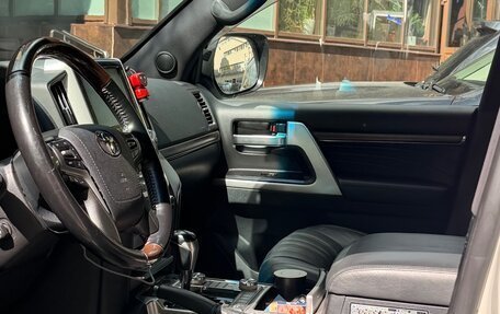 Toyota Land Cruiser 200, 2020 год, 8 300 000 рублей, 10 фотография