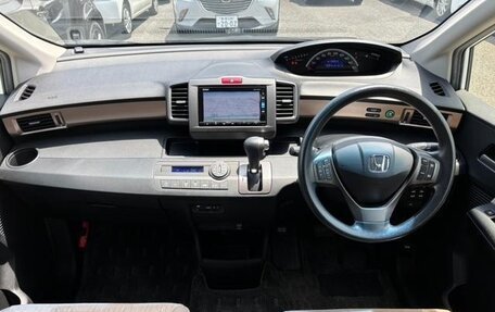 Honda Freed I, 2016 год, 886 000 рублей, 11 фотография