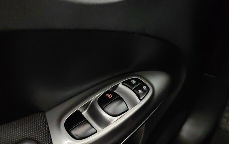 Nissan Juke II, 2013 год, 985 000 рублей, 24 фотография