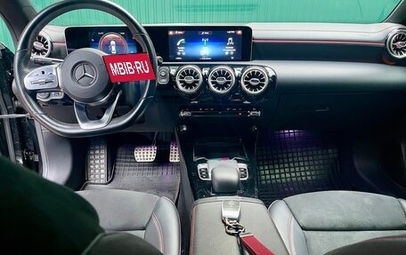 Mercedes-Benz CLA, 2019 год, 2 995 000 рублей, 13 фотография