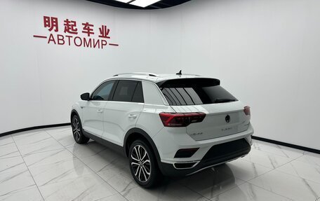 Volkswagen T-Roc I, 2022 год, 1 470 000 рублей, 5 фотография