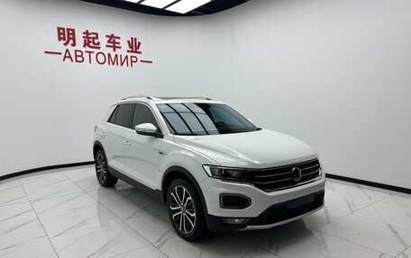 Volkswagen T-Roc I, 2022 год, 1 470 000 рублей, 2 фотография