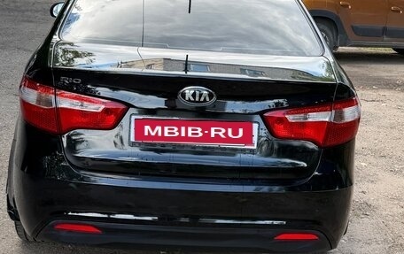 KIA Rio III рестайлинг, 2013 год, 690 000 рублей, 3 фотография