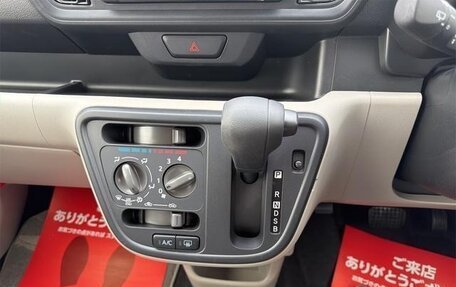 Toyota Passo III, 2022 год, 610 000 рублей, 9 фотография