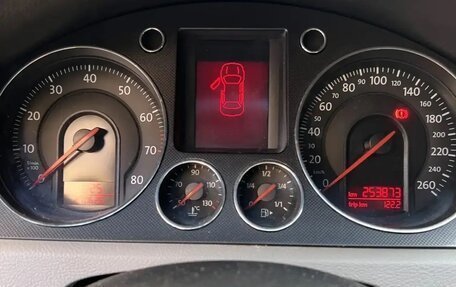 Volkswagen Passat B6, 2005 год, 750 000 рублей, 2 фотография
