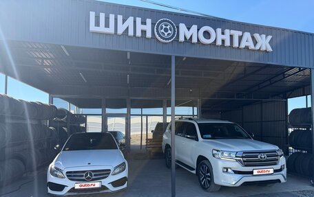 Toyota Land Cruiser 200, 2015 год, 5 750 000 рублей, 10 фотография