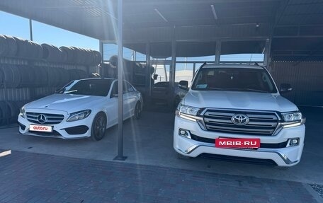 Toyota Land Cruiser 200, 2015 год, 5 750 000 рублей, 9 фотография