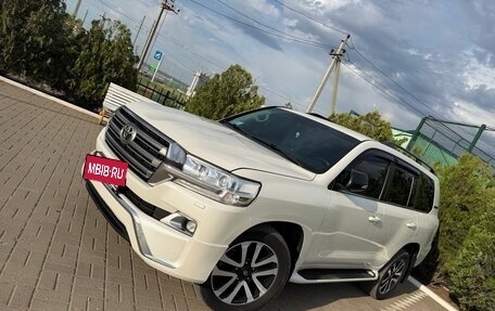 Toyota Land Cruiser 200, 2015 год, 5 750 000 рублей, 12 фотография