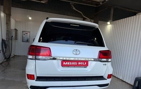 Toyota Land Cruiser 200, 2015 год, 5 750 000 рублей, 11 фотография