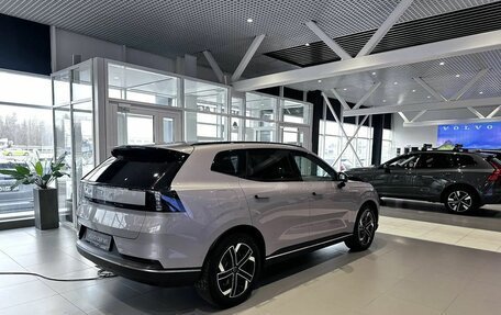Volvo XC70, 2025 год, 8 000 000 рублей, 4 фотография