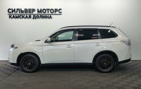 Mitsubishi Outlander III рестайлинг 3, 2012 год, 1 170 000 рублей, 10 фотография