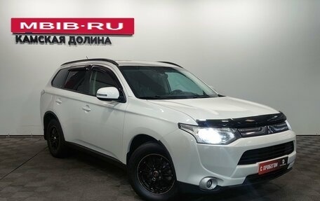 Mitsubishi Outlander III рестайлинг 3, 2012 год, 1 170 000 рублей, 5 фотография