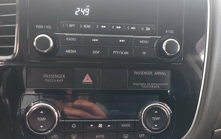 Mitsubishi Outlander III рестайлинг 3, 2012 год, 1 170 000 рублей, 20 фотография