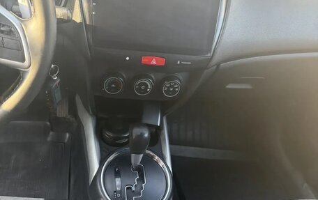 Mitsubishi ASX I рестайлинг, 2013 год, 1 000 000 рублей, 13 фотография