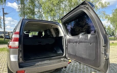 Toyota Land Cruiser Prado 150 рестайлинг 2, 2014 год, 3 000 000 рублей, 11 фотография