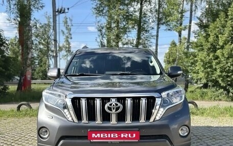 Toyota Land Cruiser Prado 150 рестайлинг 2, 2014 год, 3 000 000 рублей, 3 фотография