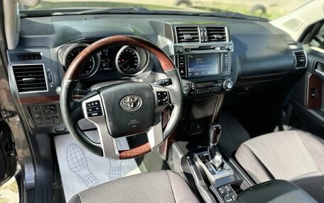 Toyota Land Cruiser Prado 150 рестайлинг 2, 2014 год, 3 000 000 рублей, 12 фотография