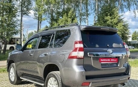 Toyota Land Cruiser Prado 150 рестайлинг 2, 2014 год, 3 000 000 рублей, 6 фотография