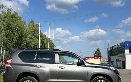 Toyota Land Cruiser Prado 150 рестайлинг 2, 2014 год, 3 000 000 рублей, 8 фотография