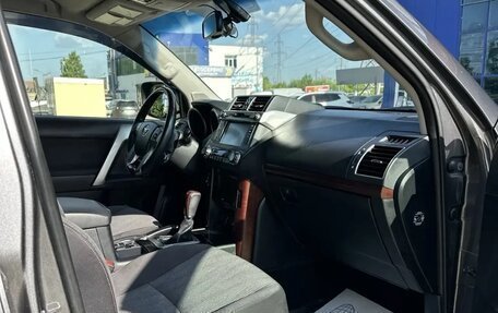 Toyota Land Cruiser Prado 150 рестайлинг 2, 2014 год, 3 000 000 рублей, 17 фотография