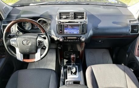 Toyota Land Cruiser Prado 150 рестайлинг 2, 2014 год, 3 000 000 рублей, 21 фотография