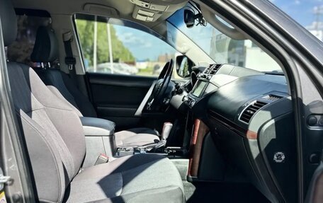 Toyota Land Cruiser Prado 150 рестайлинг 2, 2014 год, 3 000 000 рублей, 24 фотография