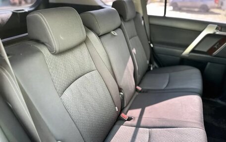 Toyota Land Cruiser Prado 150 рестайлинг 2, 2014 год, 3 000 000 рублей, 18 фотография