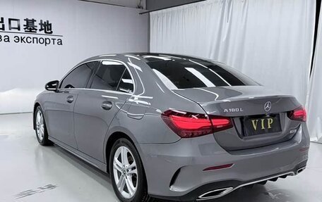 Mercedes-Benz A-Класс, 2023 год, 1 650 000 рублей, 4 фотография