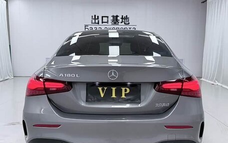 Mercedes-Benz A-Класс, 2023 год, 1 650 000 рублей, 5 фотография