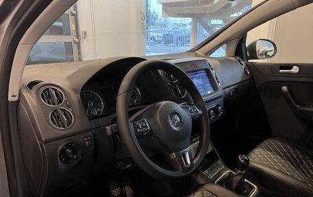 Volkswagen Golf Plus II, 2012 год, 590 000 рублей, 23 фотография