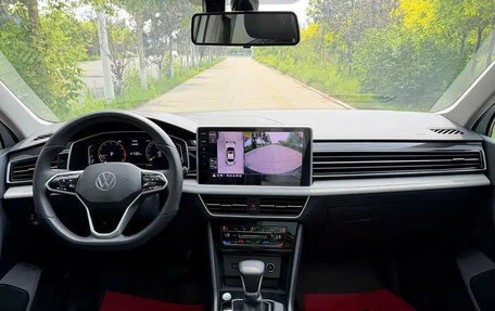 Volkswagen Tiguan II, 2023 год, 1 990 000 рублей, 13 фотография