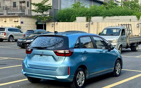 Honda Fit, 2022 год, 1 050 000 рублей, 4 фотография