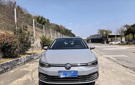 Volkswagen Golf VIII, 2022 год, 1 450 005 рублей, 2 фотография