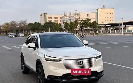 Honda Vezel, 2023 год, 1 350 000 рублей, 3 фотография