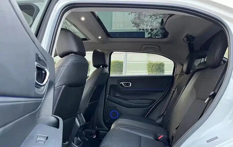 Honda Vezel, 2023 год, 1 350 000 рублей, 8 фотография