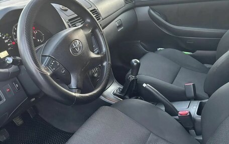 Toyota Avensis III рестайлинг, 2006 год, 630 000 рублей, 13 фотография
