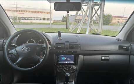 Toyota Avensis III рестайлинг, 2006 год, 630 000 рублей, 14 фотография
