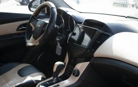 Chevrolet Cruze II, 2011 год, 620 000 рублей, 13 фотография