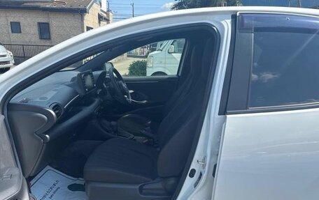 Toyota Yaris, 2022 год, 650 000 рублей, 20 фотография