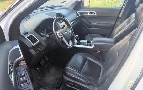 Ford Explorer VI, 2014 год, 2 300 000 рублей, 2 фотография