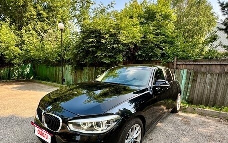 BMW 1 серия, 2017 год, 1 800 000 рублей, 12 фотография