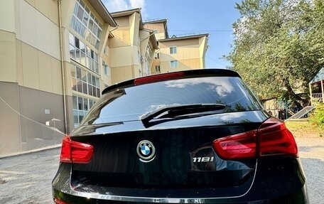 BMW 1 серия, 2017 год, 1 800 000 рублей, 9 фотография