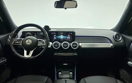 Mercedes-Benz GLB, 2022 год, 2 233 000 рублей, 13 фотография