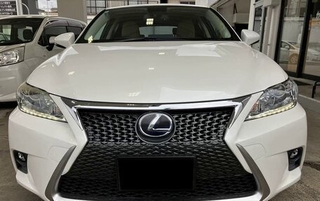 Lexus CT I рестайлинг, 2017 год, 1 200 000 рублей, 3 фотография