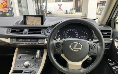 Lexus CT I рестайлинг, 2017 год, 1 200 000 рублей, 13 фотография