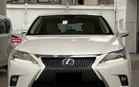 Lexus CT I рестайлинг, 2017 год, 1 200 000 рублей, 2 фотография