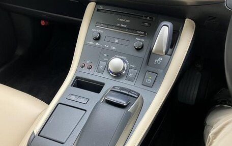 Lexus CT I рестайлинг, 2017 год, 1 200 000 рублей, 19 фотография
